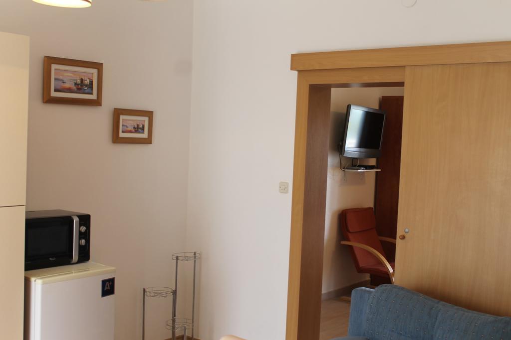 Apartments Roko Kolinda Bibinje Exterior foto